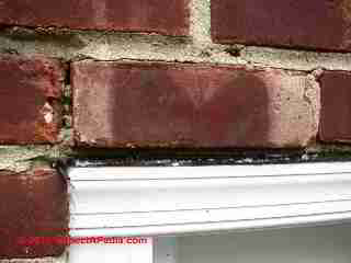 Steel lintel in brick wall © Daniel Friedman at InspectApedia.com